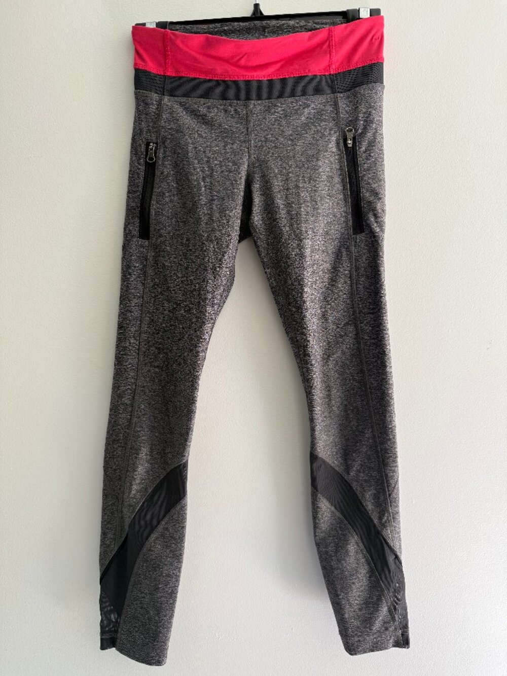Lululemon Grey Pink Leggings Athletic Yoga Pants Size 4